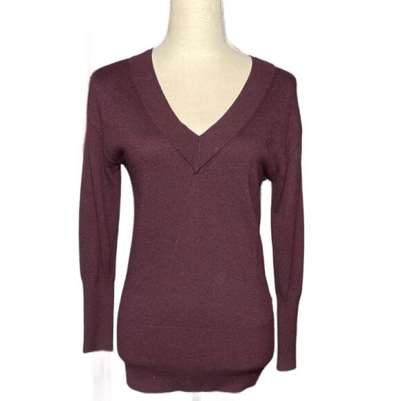White House Black Market Elegant Plum Colored V-Neck Sweater (Size: XXS) - Picture 3 of 14